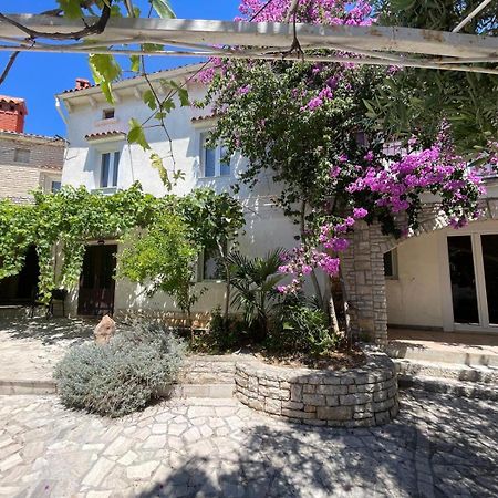 Villa Giulia Ližnjan Екстериор снимка